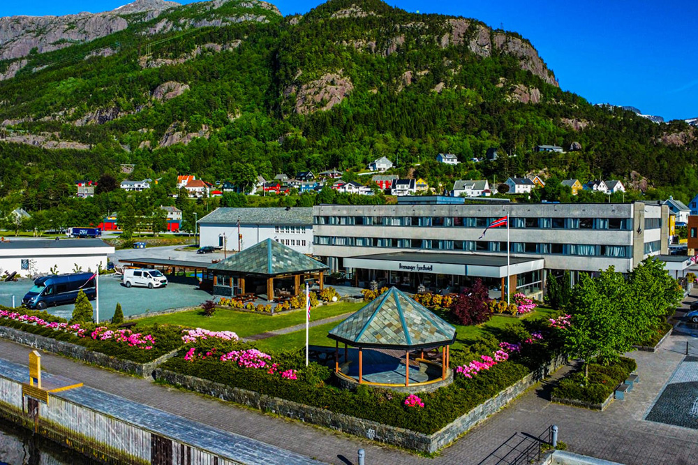 Svelgen, the municipal centre of Bremanger, on the fjord