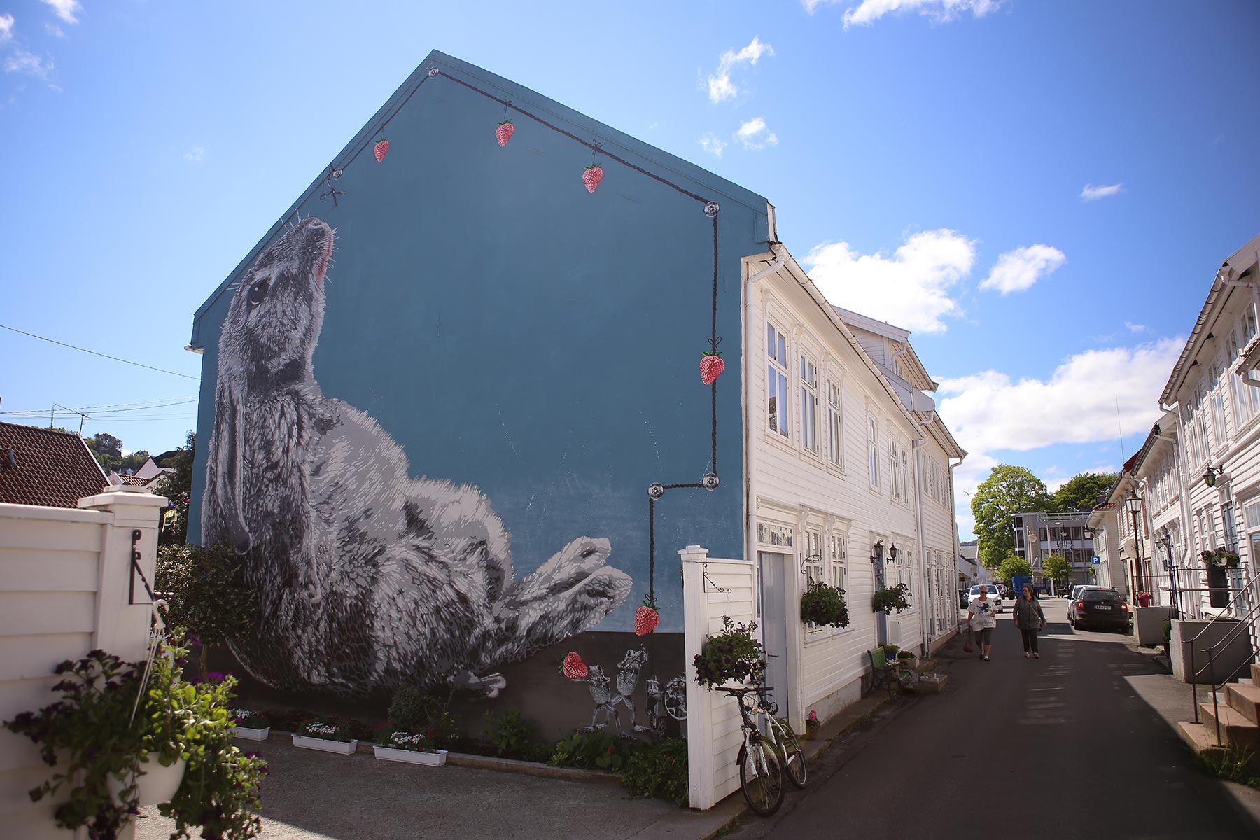 Street art by Simen Løvgren