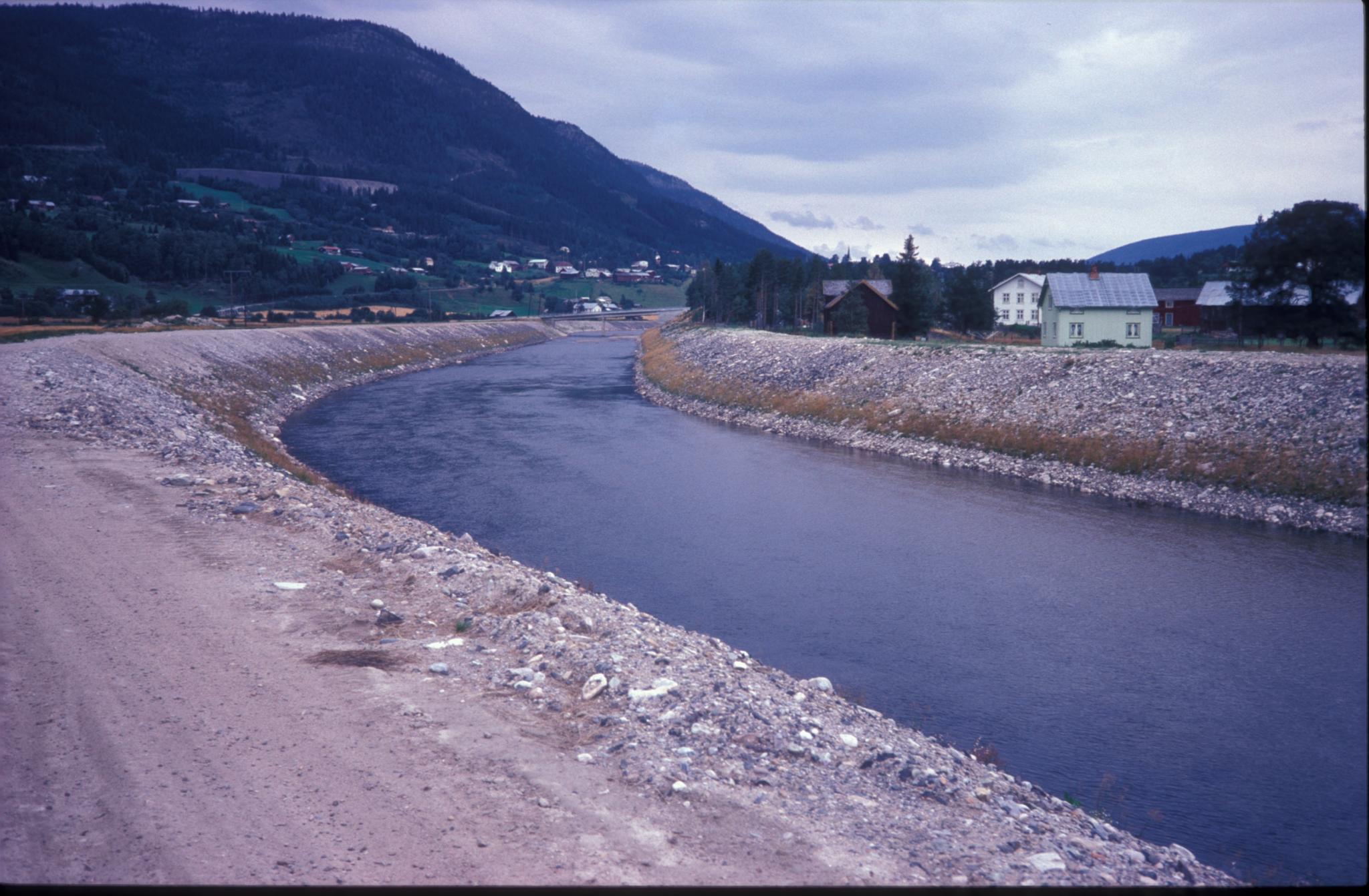 Øvre Rendal — the inhabited valley around Bergset, with houses scattered along the hillsides