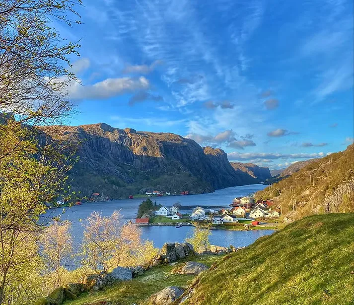 Åna-Sira community