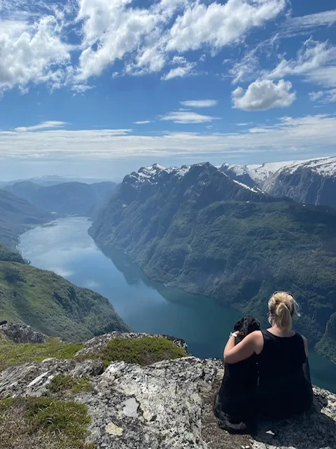 The mountains in Hyen are great for hiking